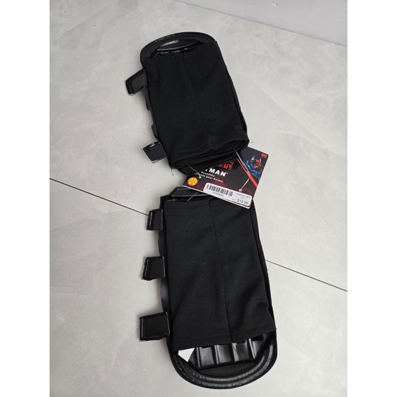 Rubies Batman Child Gauntlets Black DC Comics Movie Gloves NWT Costume Accessory - Picture 4 of 10